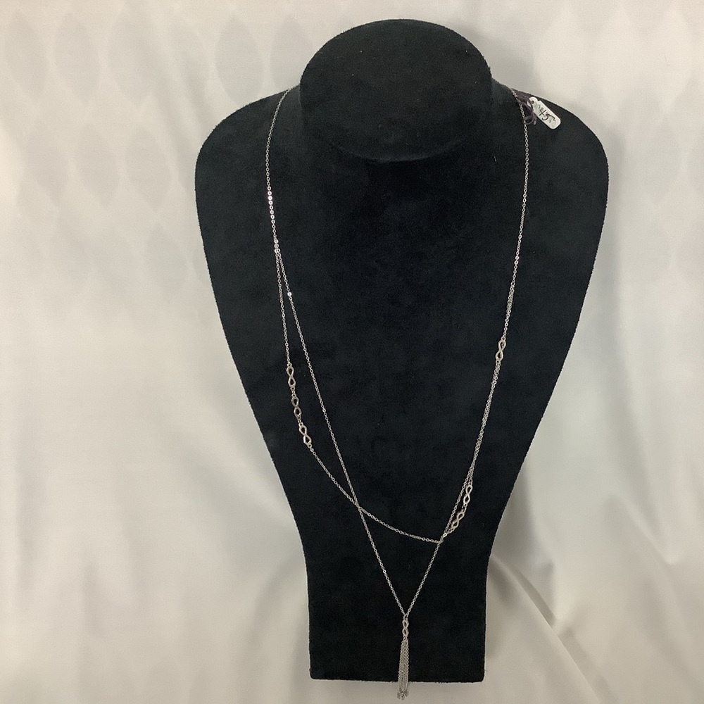 Double chain necklace